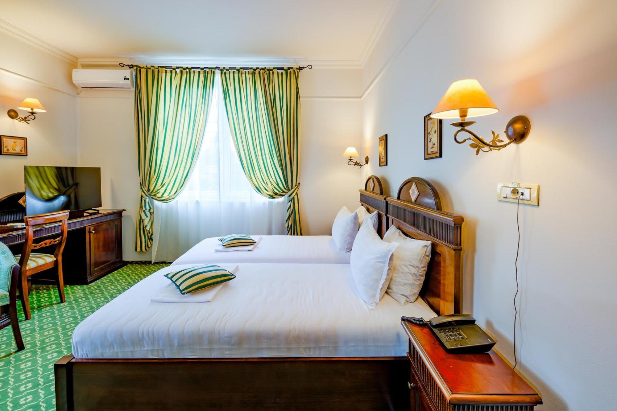 Hotel Classico Timisoara Exterior photo
