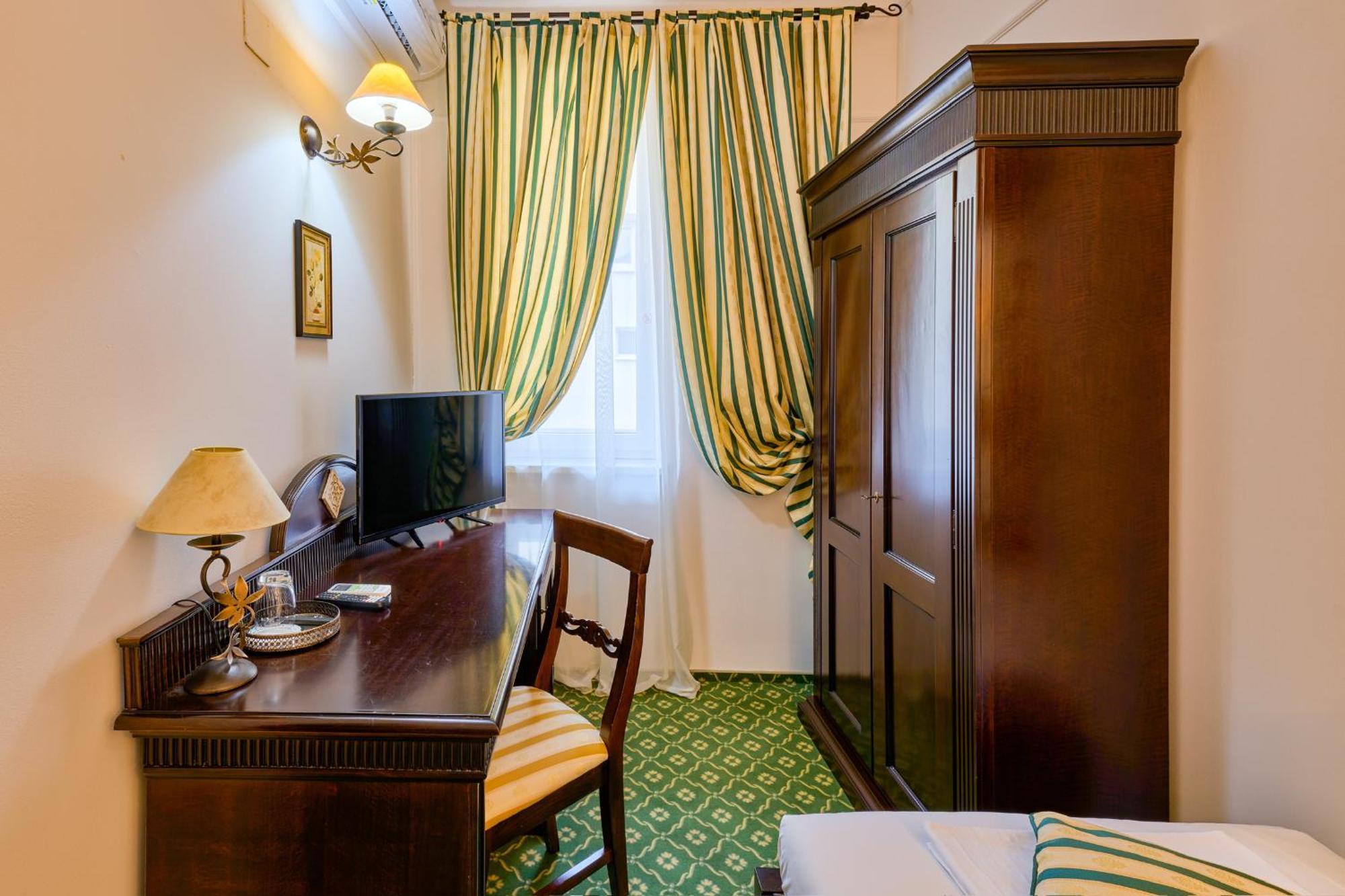 Hotel Classico Timisoara Exterior photo