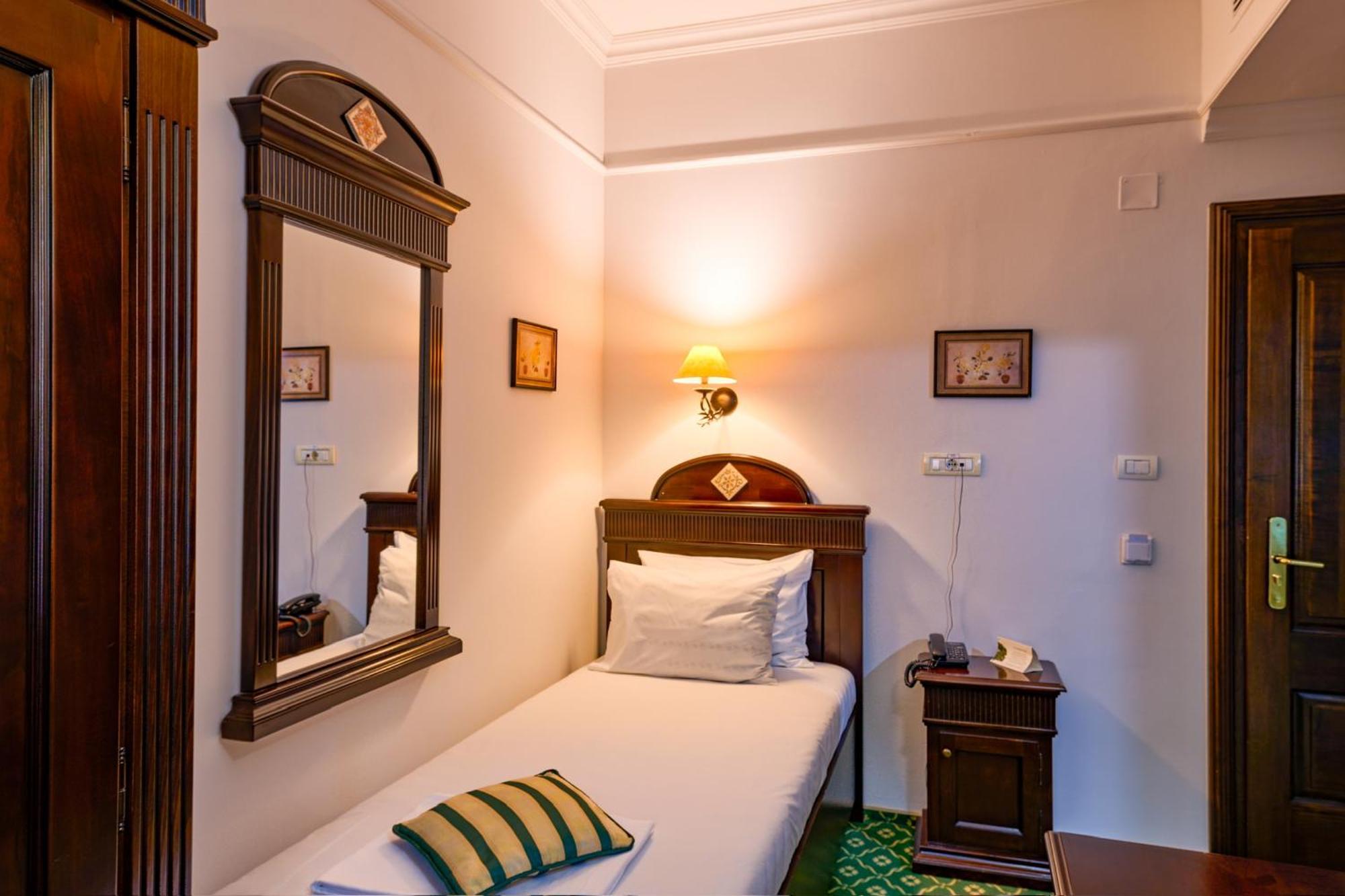 Hotel Classico Timisoara Exterior photo
