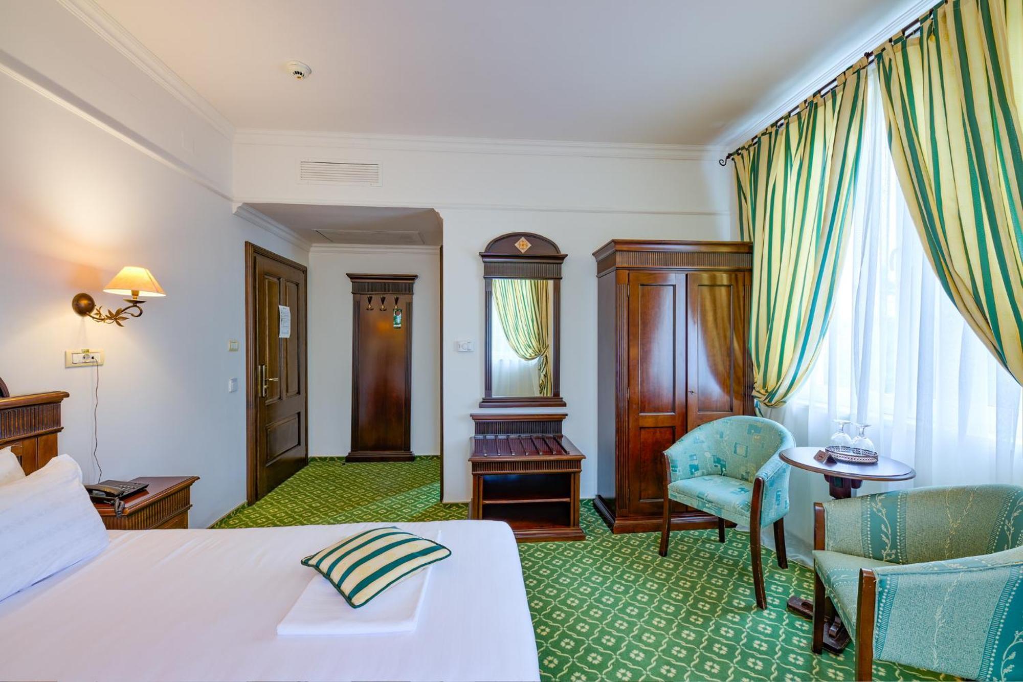 Hotel Classico Timisoara Exterior photo